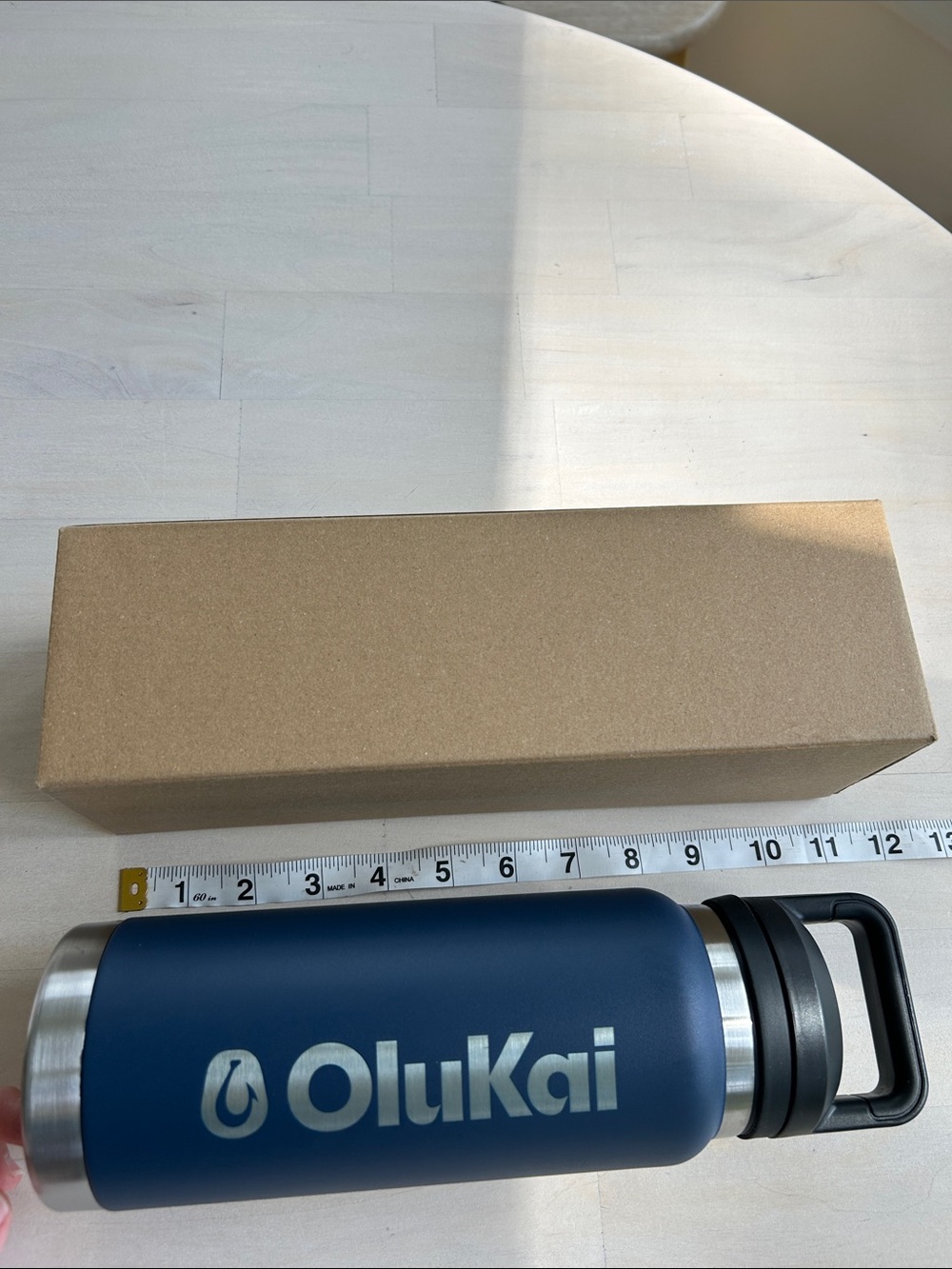 NEW Stainless Olukai 28 oz Water Bottle - Picture 5 of 8